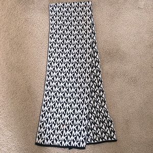 Michael Kors black and white patterned scarf
